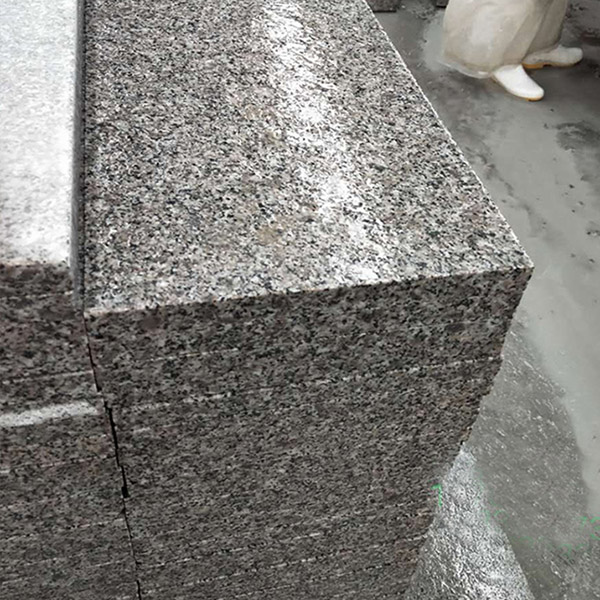 江南·体育(JNSPORTS)官方网站2014年1-6月云南省天然大理石建筑板材产量统计